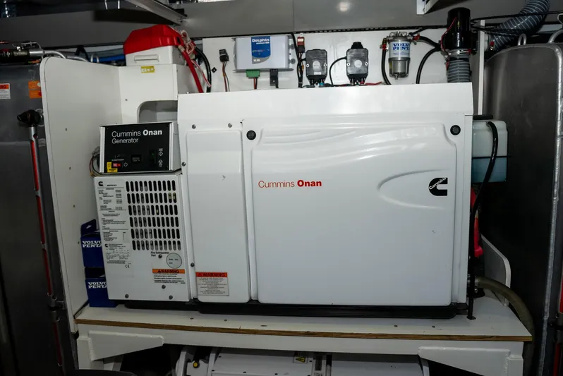 Knightlife Yacht Photos Pics 