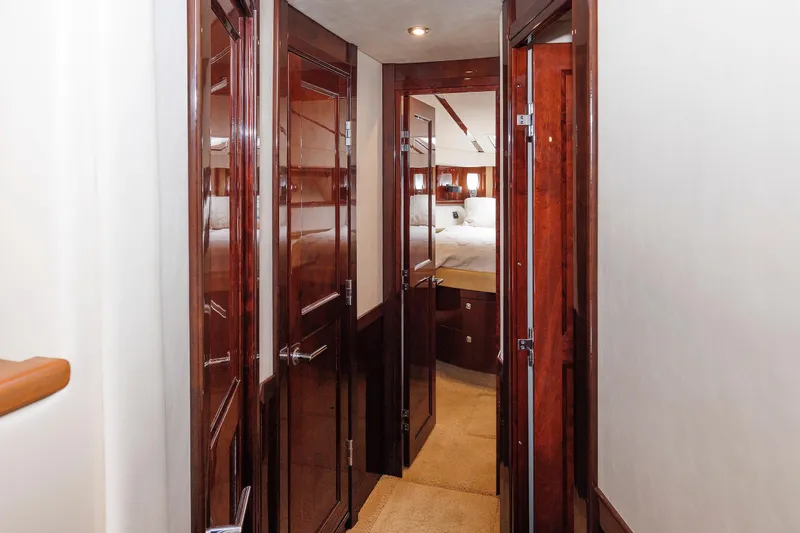  Yacht Photos Pics Luxurious interior hallway of 2010 Sea Ray 520 Sedan Bridge yacht.