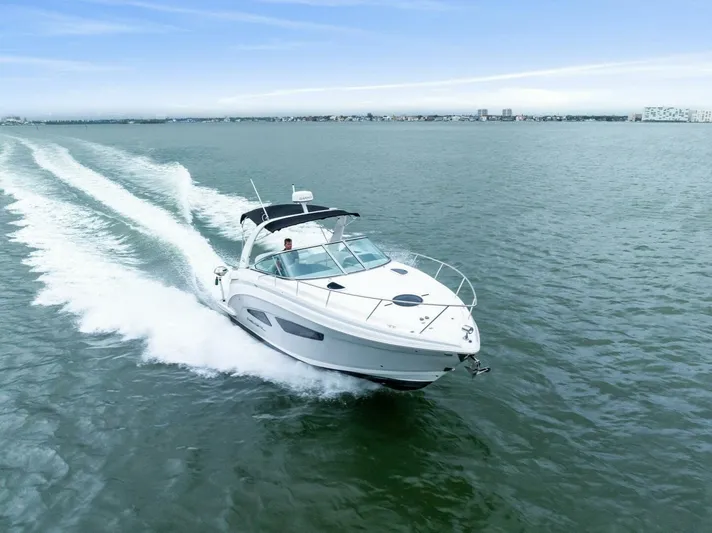 Snuffleupagus Yacht Photos Pics 2020 Regal 33 XO 'Snuffleupagus'-Profile Bow