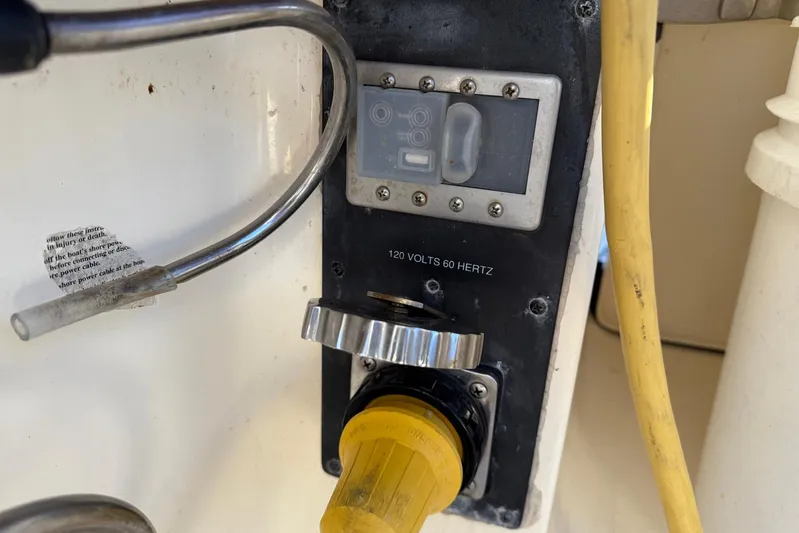 Electric Arc Yacht Photos Pics 2018 Scout 350 LXF boat electrical panel with 120 volts, 60 hertz connection.