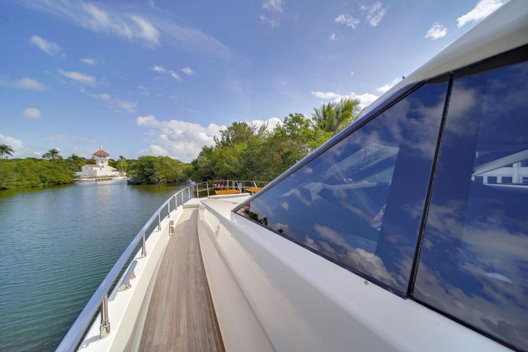 2018-92-ferretti-yachts-920-ferretti