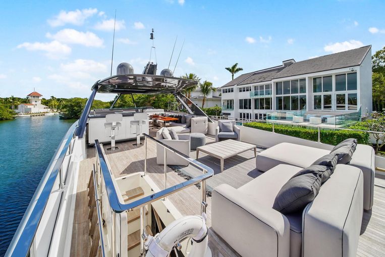 2018-92-ferretti-yachts-920-ferretti
