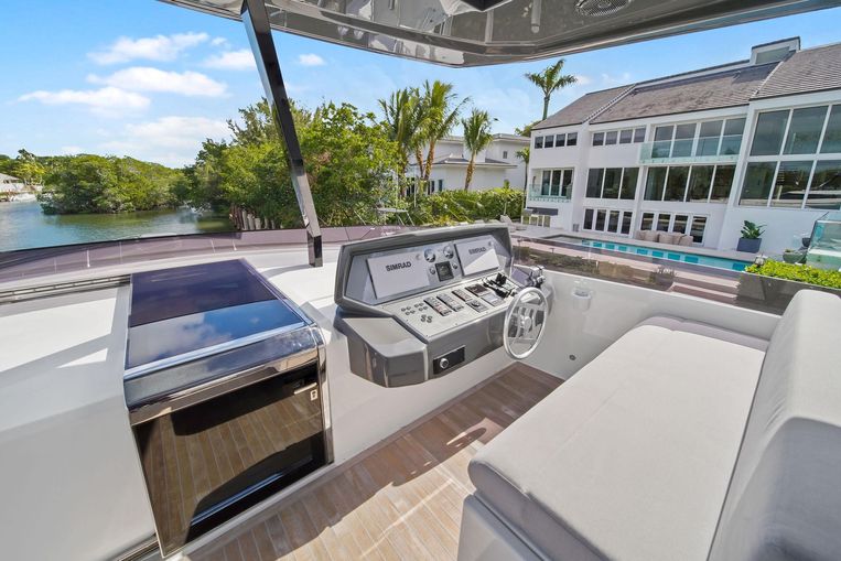 2018-92-ferretti-yachts-920-ferretti