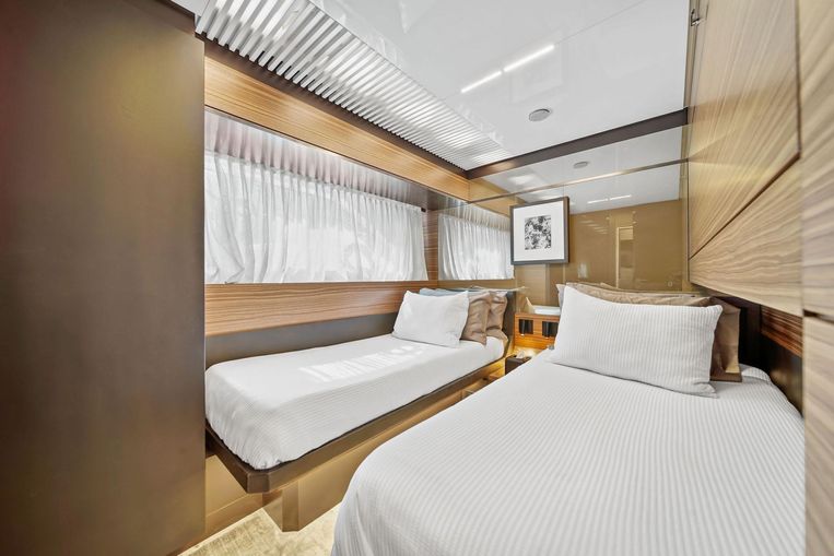 2018-92-ferretti-yachts-920-ferretti