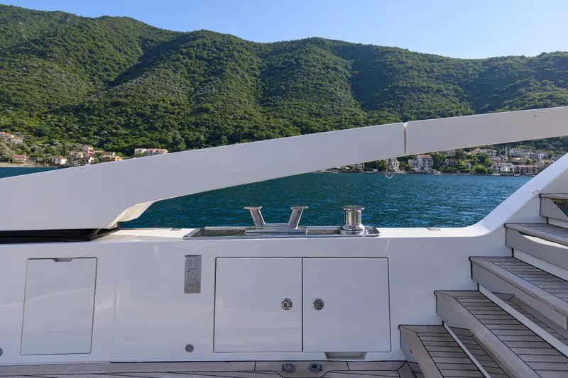 Zafiro III Yacht Photos Pics 