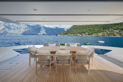 Yacht