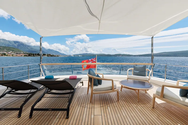 Zafiro III Yacht Photos Pics 