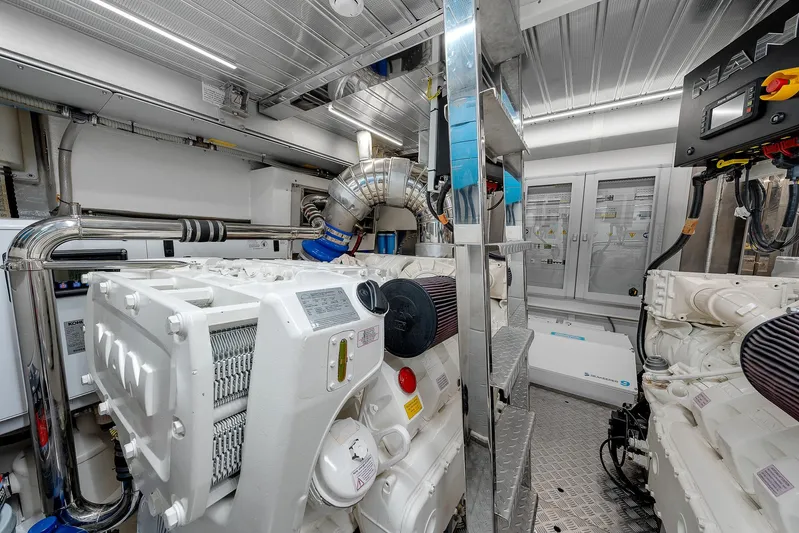 Ascendo Yacht Photos Pics 