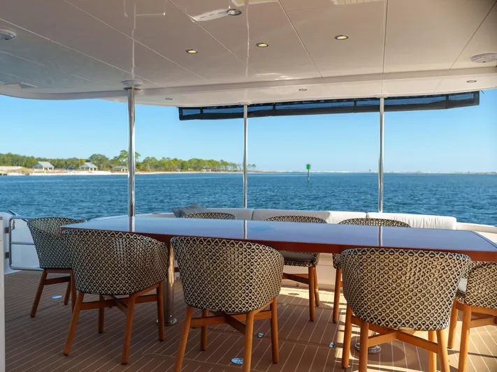 Hideout Yacht Photos Pics 