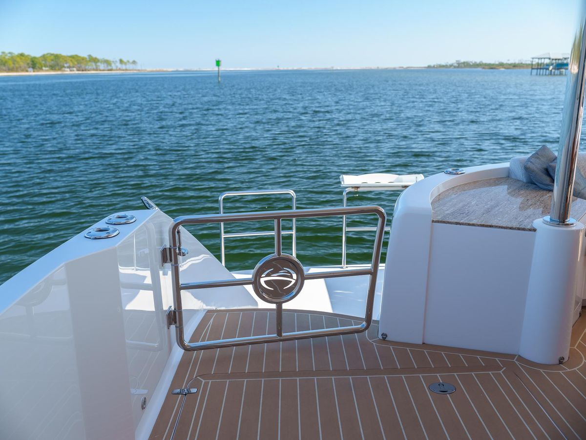 2022 Horizon 65 