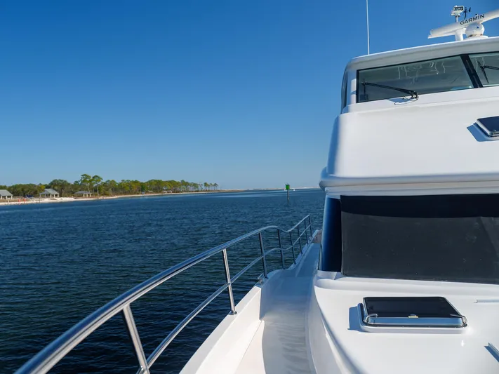 Hideout Yacht Photos Pics 