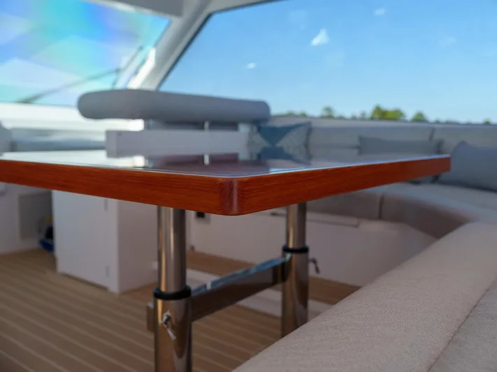 Hideout Yacht Photos Pics 