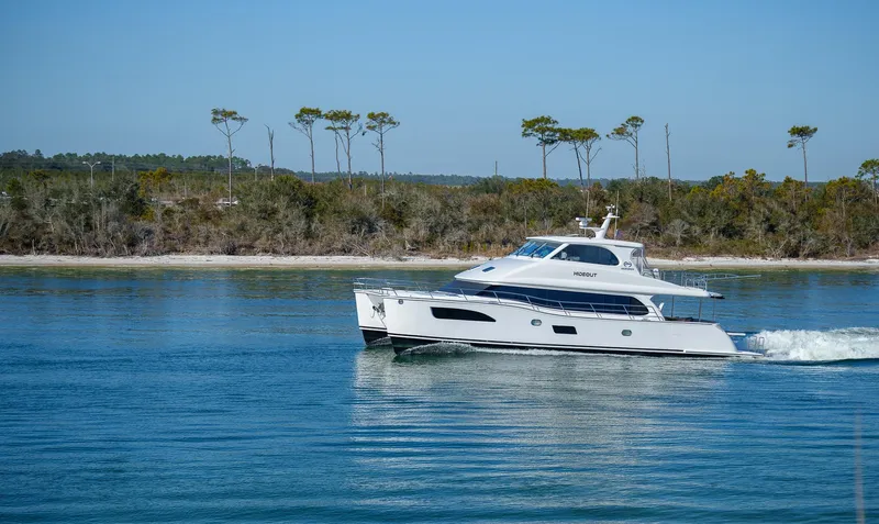 Hideout Yacht Photos Pics 