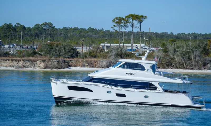 Hideout Yacht Photos Pics 