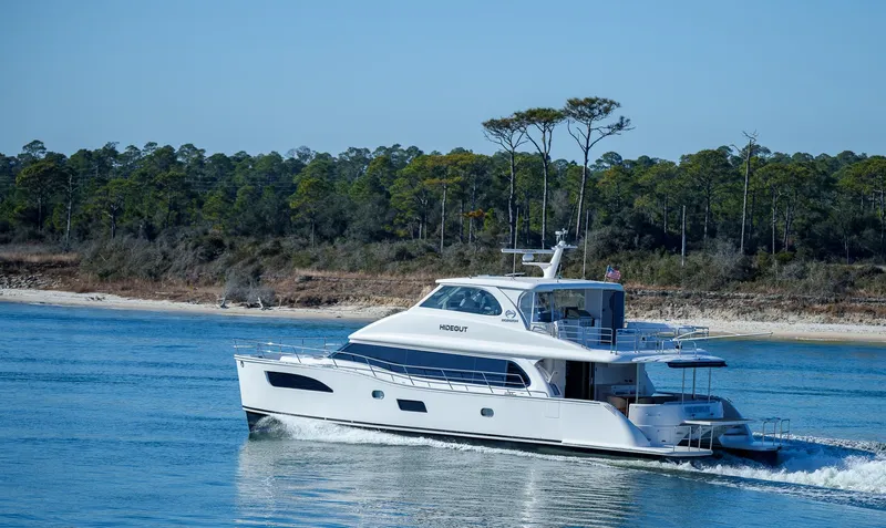 Hideout Yacht Photos Pics 