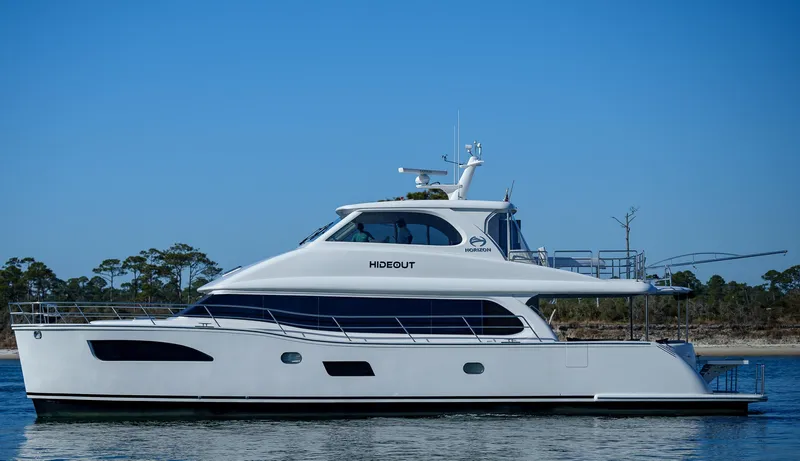 Hideout Yacht Photos Pics 