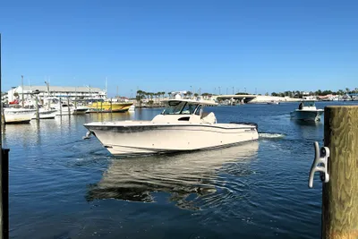 Grady-White Canyon 376