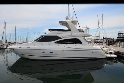 Cruisers Yachts 5000 Sedan Sport