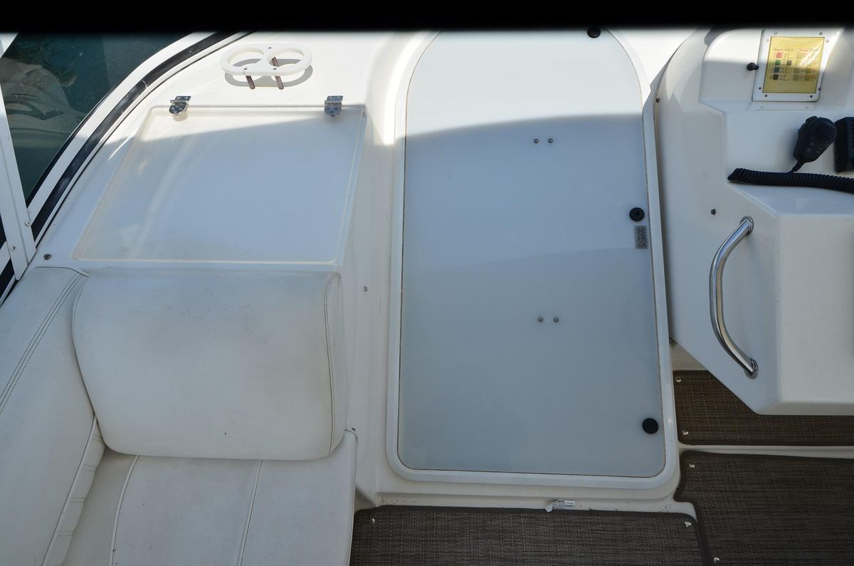 2003 Cruisers Yachts 50 