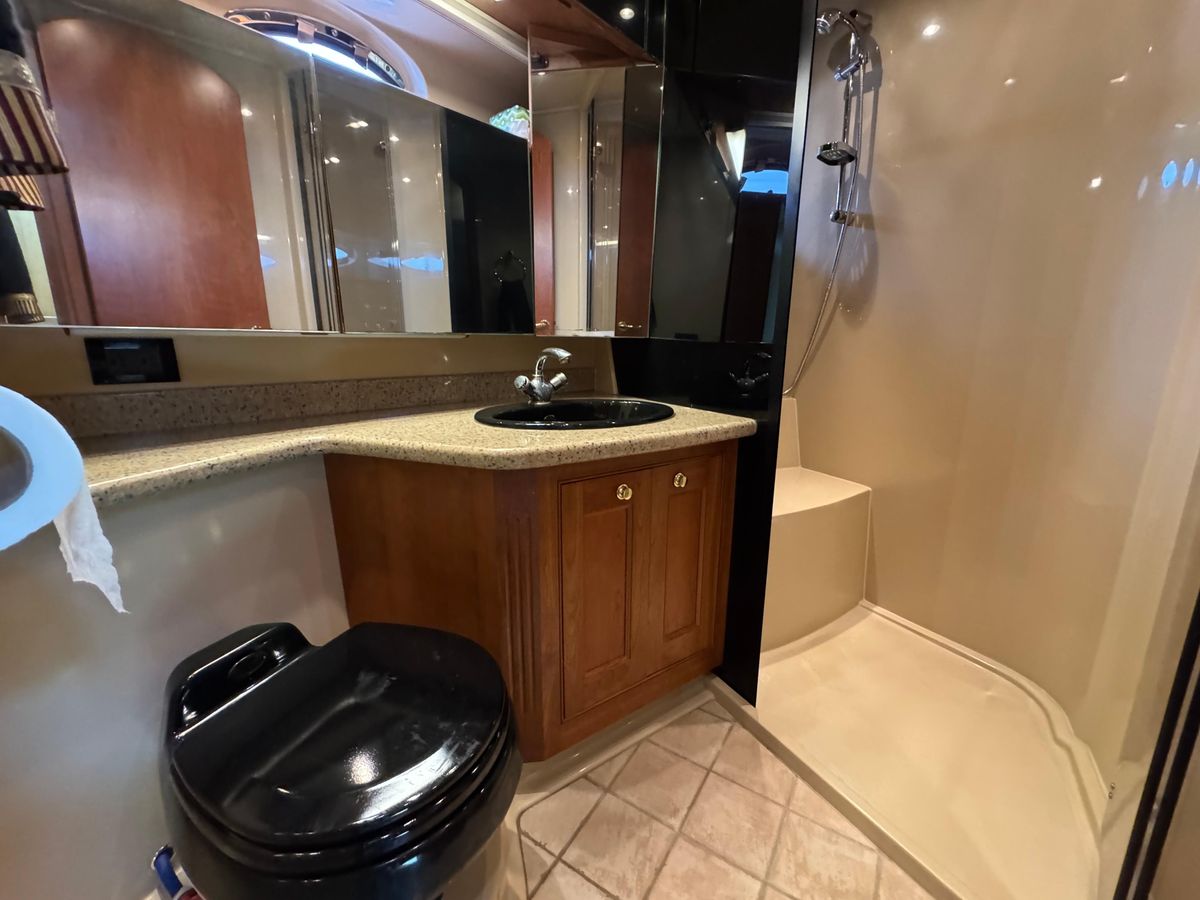 2003 Cruisers Yachts 50 