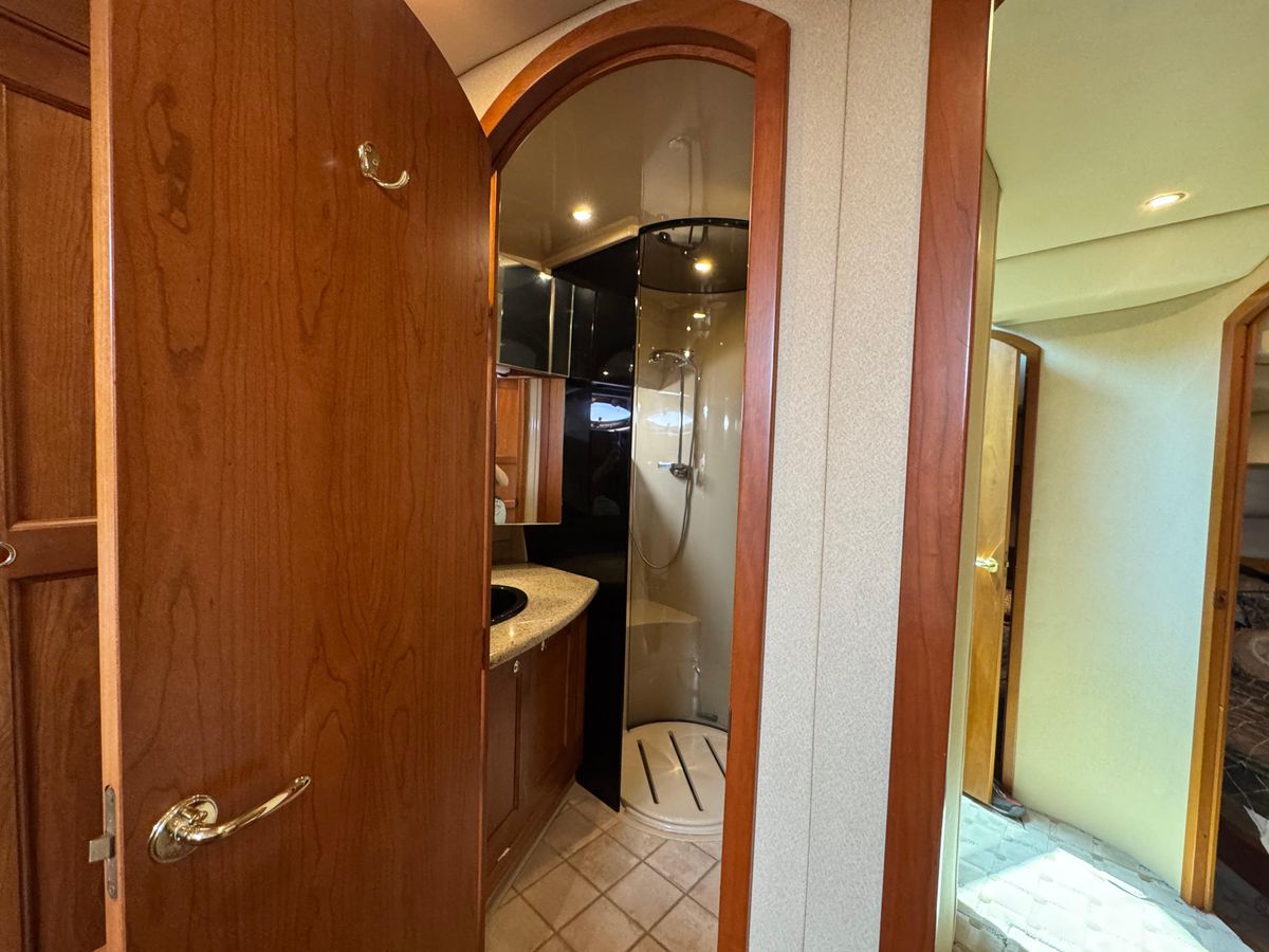 2003 Cruisers Yachts 50 