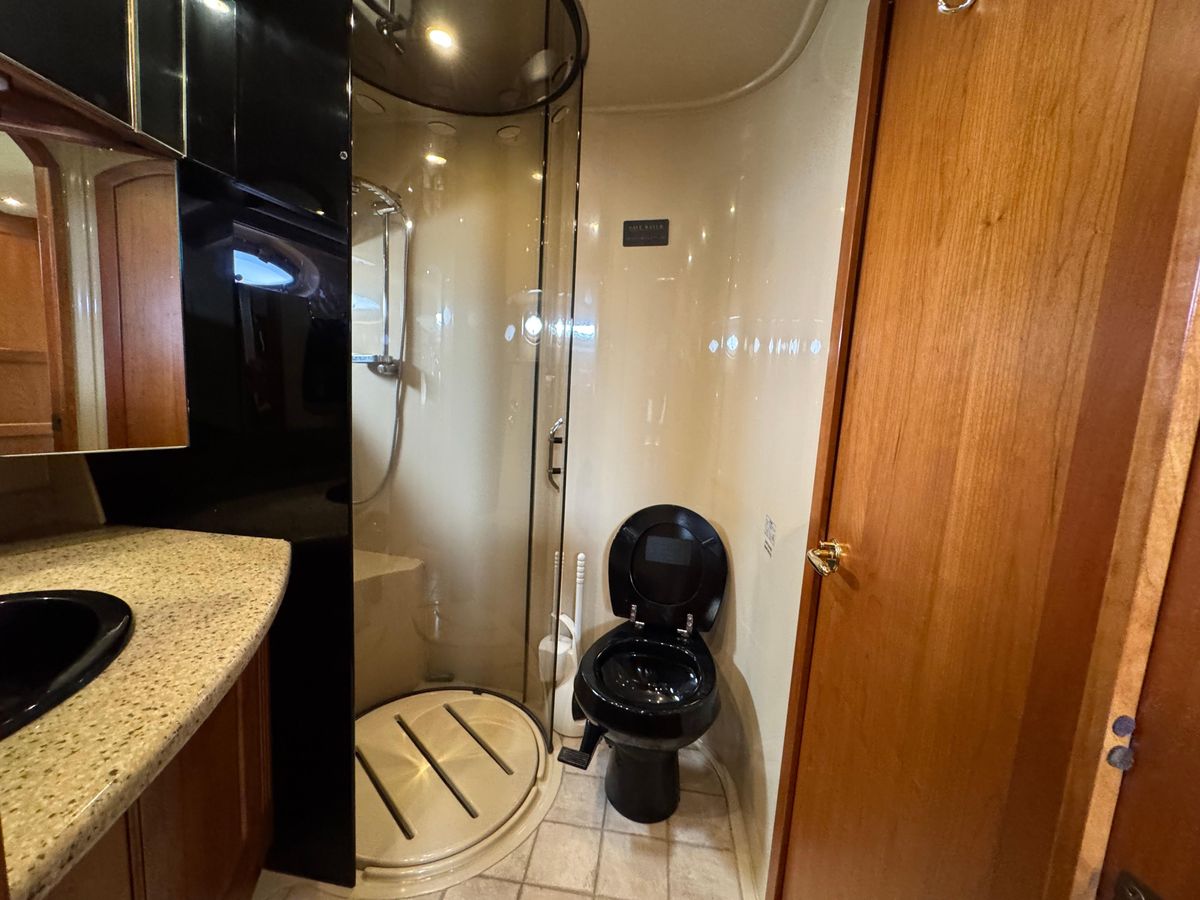2003 Cruisers Yachts 50 