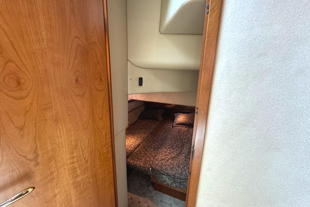 2003 Cruisers Yachts 50 
