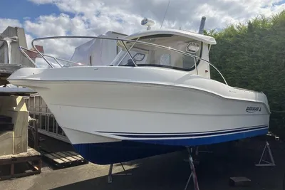 2010 Quicksilver 640 Pilothouse