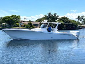 Edgewater 370 CC