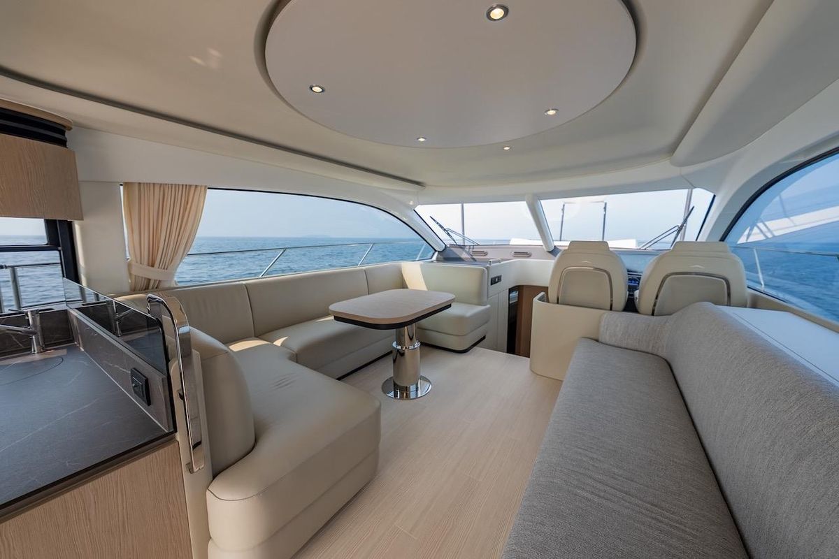 2023 Azimut 53 