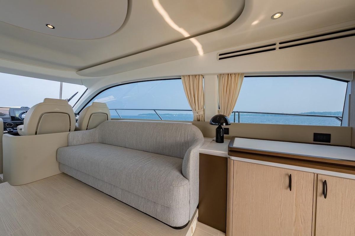 2023 Azimut 53 