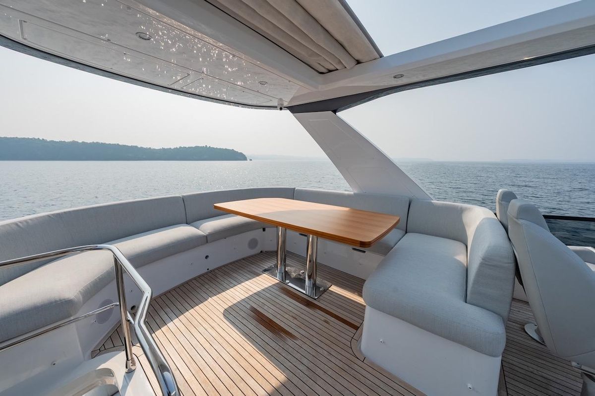 2023 Azimut 53 