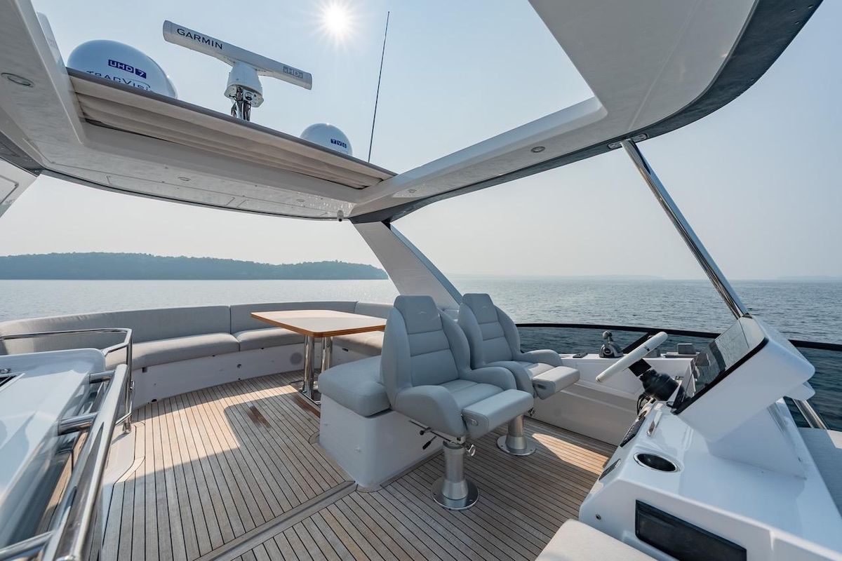 2023 Azimut 53 