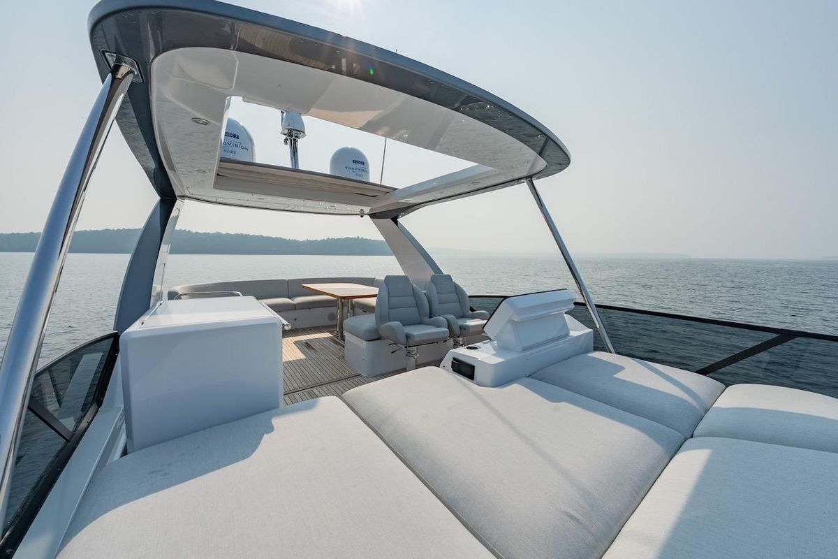 2023 Azimut 53 