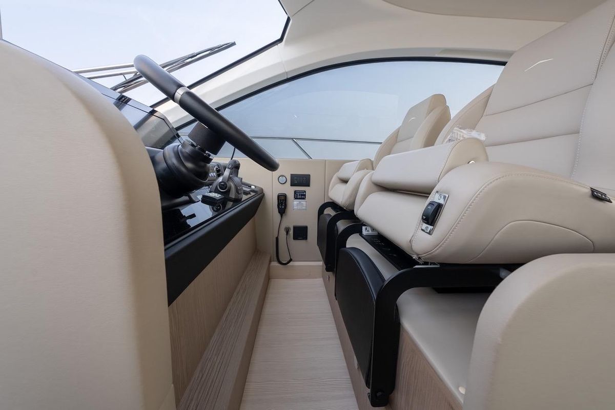 2023 Azimut 53 