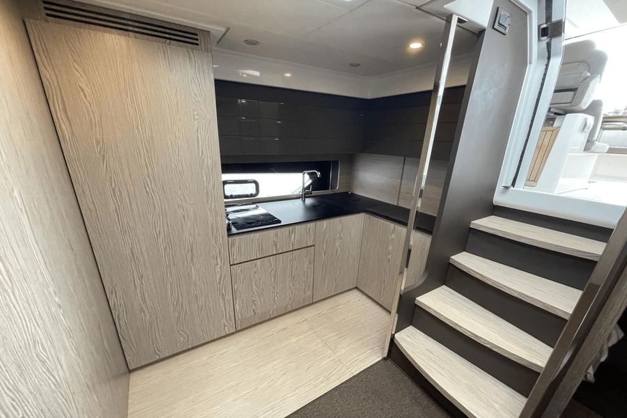 2018 Azimut Atlantis 43