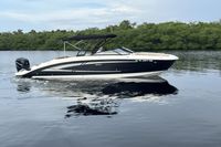 2016 Sea Ray 270 Sundeck Outboard