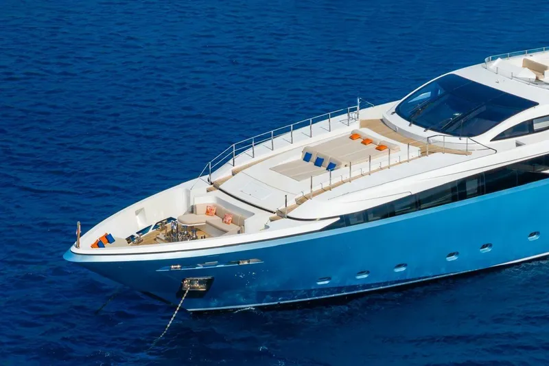 Zig Zag Ocean Yacht Photos Pics Luxurious 2014 Admiral 45 Meters yacht cruising on clear blue waters.