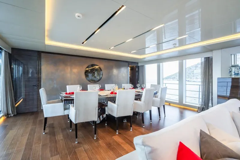 Zig Zag Ocean Yacht Photos Pics Luxurious dining area on 2014 Admiral 45 Meters yacht with elegant decor and sea views.