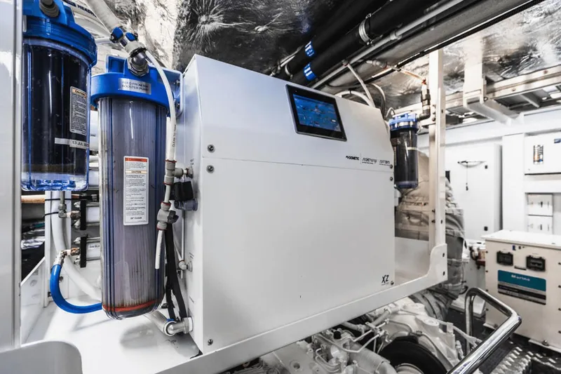 Gallivant Yacht Photos Pics 