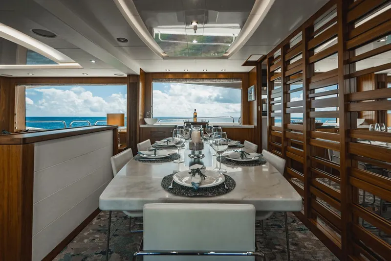 Gallivant Yacht Photos Pics 