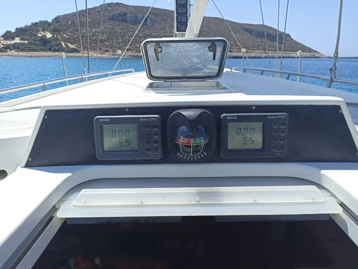 Breeze Yacht Photos Pics 