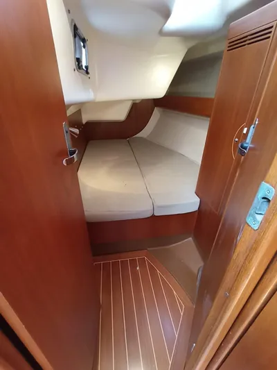 Breeze Yacht Photos Pics 