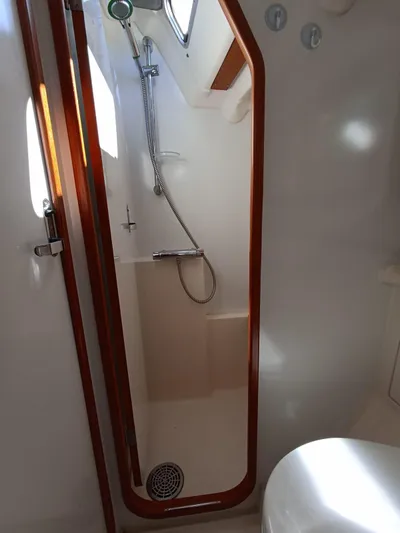 Breeze Yacht Photos Pics 