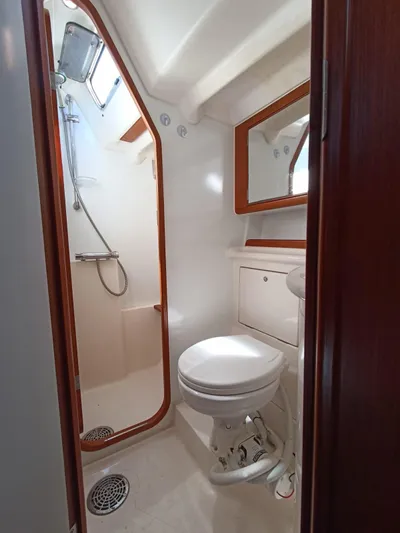 Breeze Yacht Photos Pics 