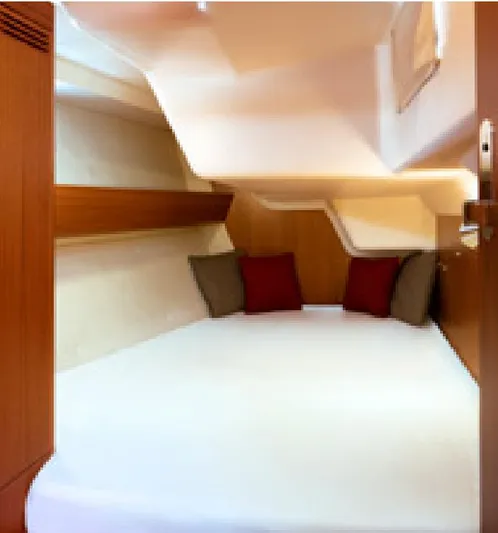 Breeze Yacht Photos Pics 