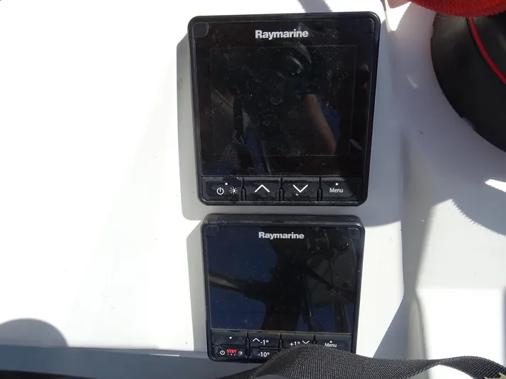 Sea Sea Rider Yacht Photos Pics Raymarine navigation displays on 2017 Jeanneau Sun Odyssey 389 yacht.