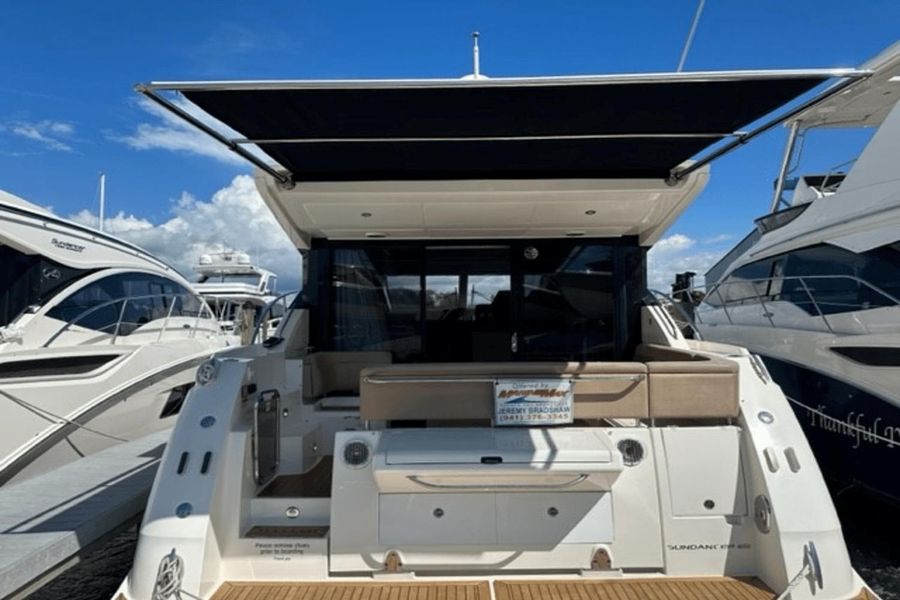 2018 Sea Ray 400 Sundancer