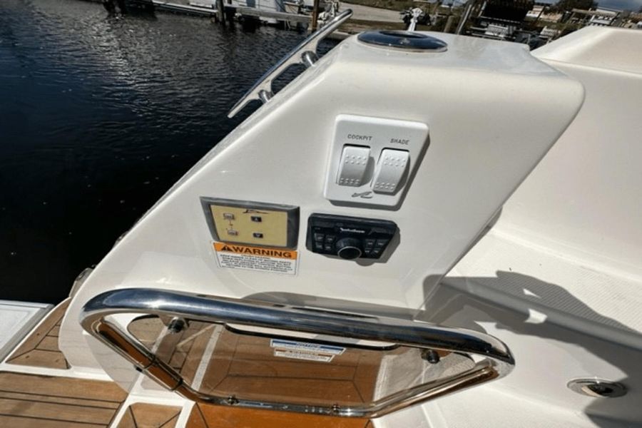 2018 Sea Ray 400 Sundancer