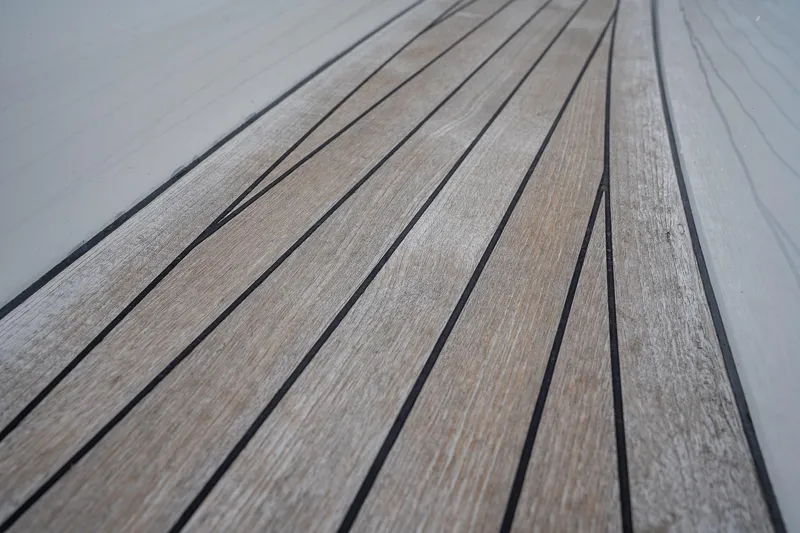  Yacht Photos Pics Teak deck of 2021 Sealine F430 yacht, showcasing elegant wood grain and craftsmanship.
